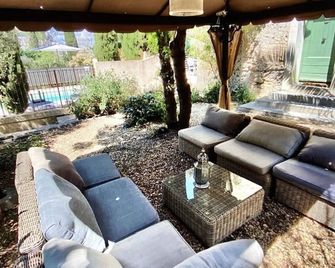 Wonderful house private pool in a protected green setting, close to everything - Sérignan - Innenhof