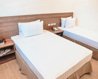 Trip Inn Near Airport or City Center - Legazpi City - Habitación