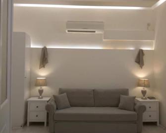 Vrbo Property - Athens - Living room