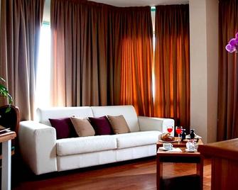 Hotel Excelsior - Vasto - Oturma odası