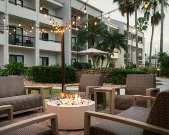 Courtyard by Marriott Melbourne West - Melbourne - Innenhof