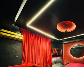 The Casa Stay | Dlf Mypad - Lucknow - Lounge