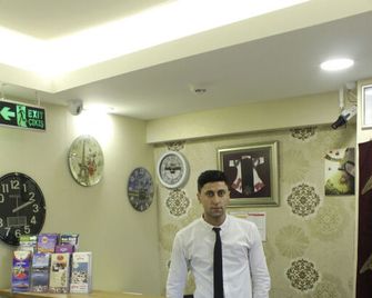 Know Hotel & Hostel - Istanbul - Front desk