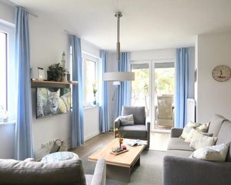 Ferienwohnung Sonnensegler - Juliusruh - Wohnzimmer