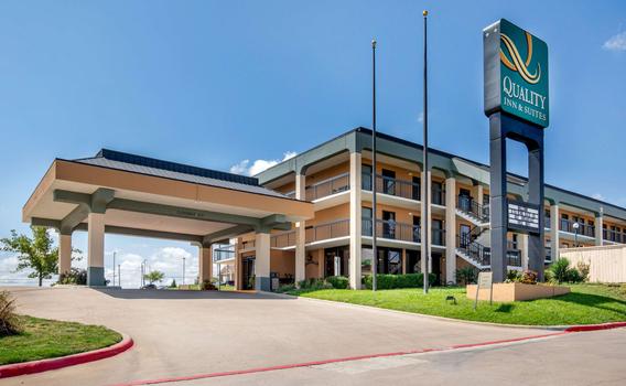 Quality Inn Suites 50 7 0 Fort Worth Hotel Deals