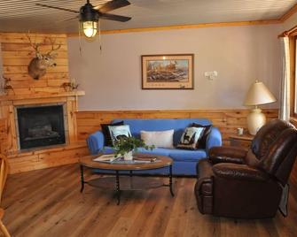 02) The Hunting Cabin - Bayfield - Sala de estar