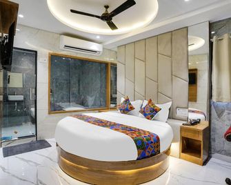 Via Regal Residency - מומבאי - חדר שינה