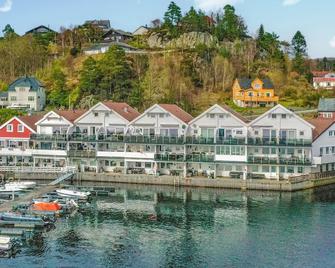 Cozy Apartment In Uggdal With Wifi - Uggdal - Edificio