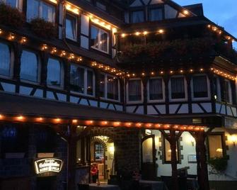 Double Room Shower / Wc - Hotel Schloßschenke - Idar-Oberstein - Gebouw