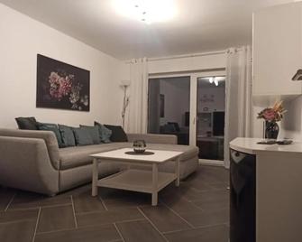 Gästewohnung 5 - Oschersleben - Sala de estar