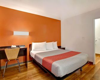 Motel 6-Sunnyvale, Ca - North - Sunnyvale - Bedroom