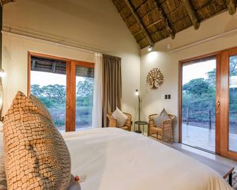 Mziki Safari Lodge - Beestekraal - Habitación