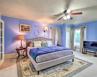1920s Corsicana Home - Spacious Group Getaway! - Corsicana