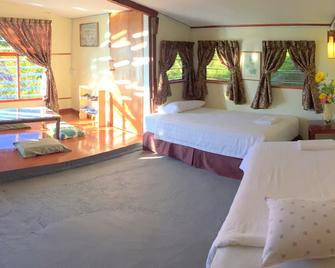 Mile 36 Lodge - Ranau - Bedroom