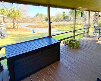 Pier Serenity Waterfront! - Huntsville - Balcony