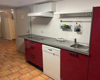 Haus Roseneck-Pension Am Stadtrand - Borchen - Cocina