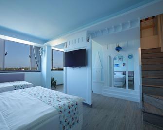 Happy Together B&B - Wujie Township - Bedroom