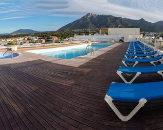 Senator Marbella Spa Hotel - Marbella - Pool