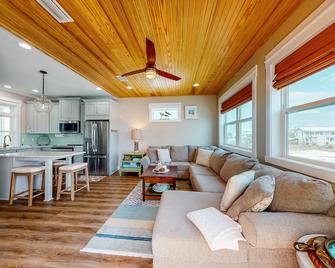 Cornerstone Beachside Cottage - Mexico Beach - Sala de estar