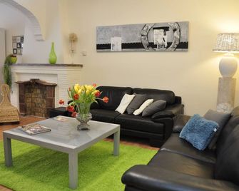 Cozy private house '2600' - אנטוורפן - סלון