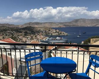 Hotel Fiona Symi - Ano Symi - Balkon