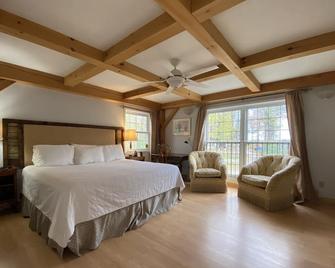 Timber House Resort - Brighton - Bedroom