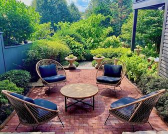 Home on Benefit Street minutes from Brown, RISD, downtown - Providence - Pati