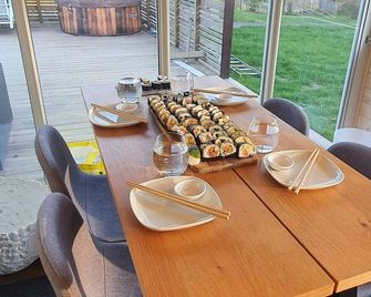 Cozy villa with proximity to lake and nature and Liseberg - Mölnlycke