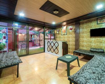 Itsy Hotels Sun N Shade - Matheran - Receptie