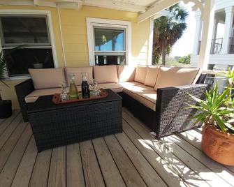 Original Romar House Bed And Breakfast - Orange Beach - Patio