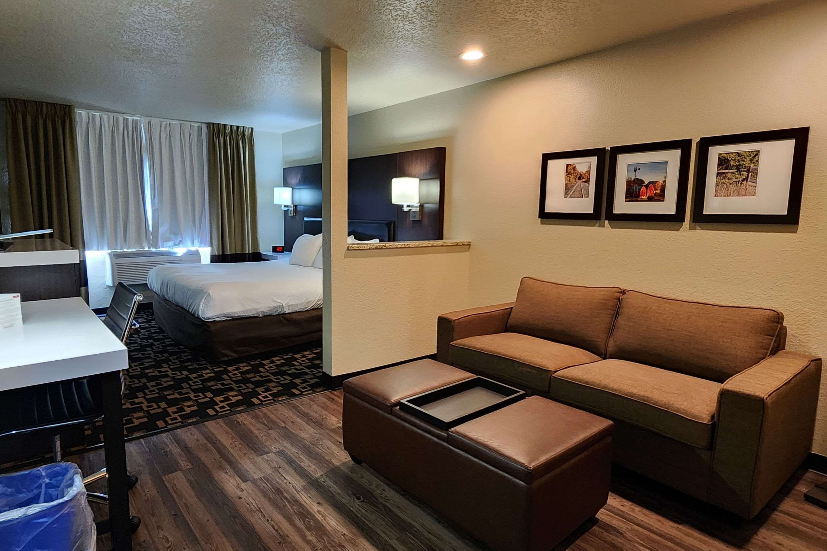 Comfort Inn & Suites Shakopee Downtown Area - Shakopee - Schlafzimmer