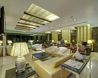 Ramee Grand Hotel and Spa, Pune - Pune - Lobby