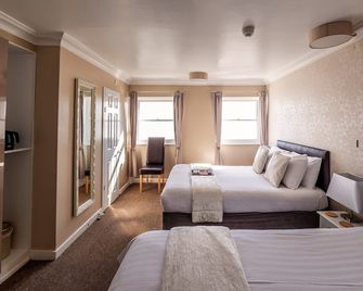 The Cumberland - Weymouth - Bedroom