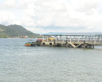 Brezza Hotel Lumut - Lumut