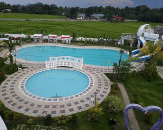 Andres Resort - Pandan - Pool
