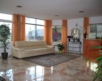 Hotel Lutetia - Lourdes - Lobi