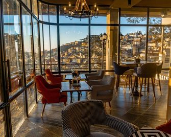 Hotel Willow Banks Shimla - Shimla - Lounge