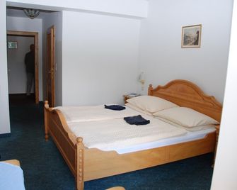 Gasthof Diewald - Gloggnitz - Schlafzimmer