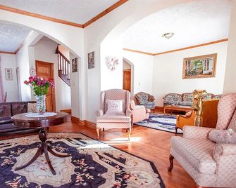 Speedway Legacy Inn - Speedway