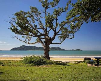 Apollo Jewel 7 - 2 Bedroom Budget Ground Floor - Mission Beach - Beach