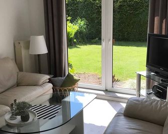 Ferienhaus Eldena Greifswald Steffi Fasten - Greifswald - Sala de estar