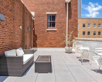 Modish 1br - Bok, Near Blue Dome, Pets Allowed - Tulsa - Balcón