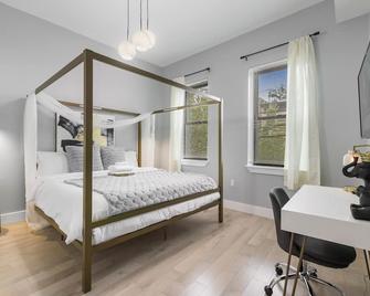 30% Off-2br W/King Bd, Near Nyc, Ewr And Nj Penn - Newark - Bedroom
