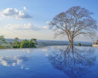 Pida Coffee Farm Lodge - Senmonorom - Pool