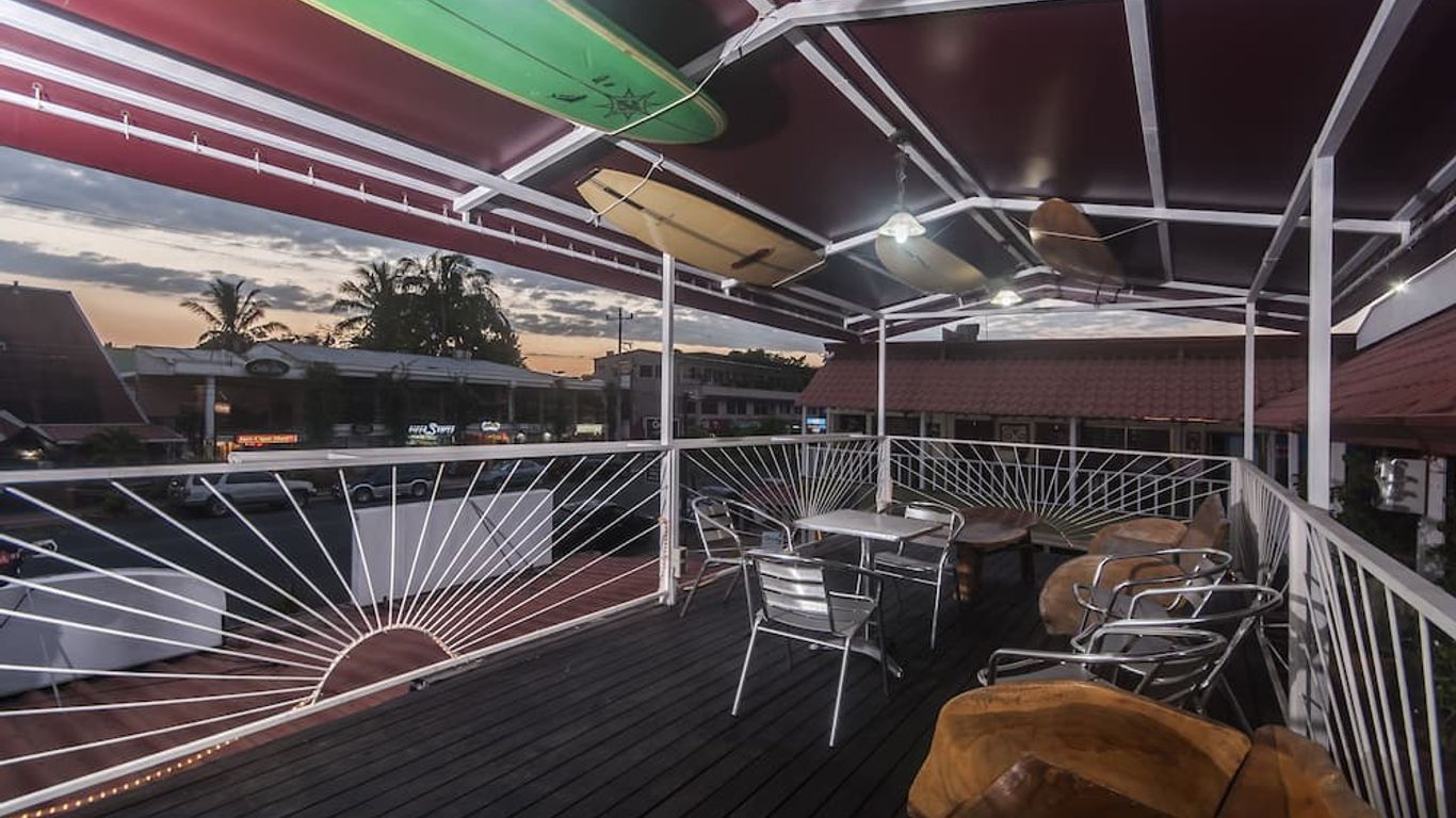 Cadillac Rock Beach Hotel