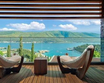 Lujo Hotel Bodrum - Güvercinlik - Balcón