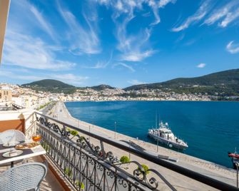 Samos City Hotel - Samos - Balcony