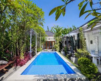 Belvilla Ananda Resort Lovina Beachnearpantai Lovina - Buleleng - Piscina