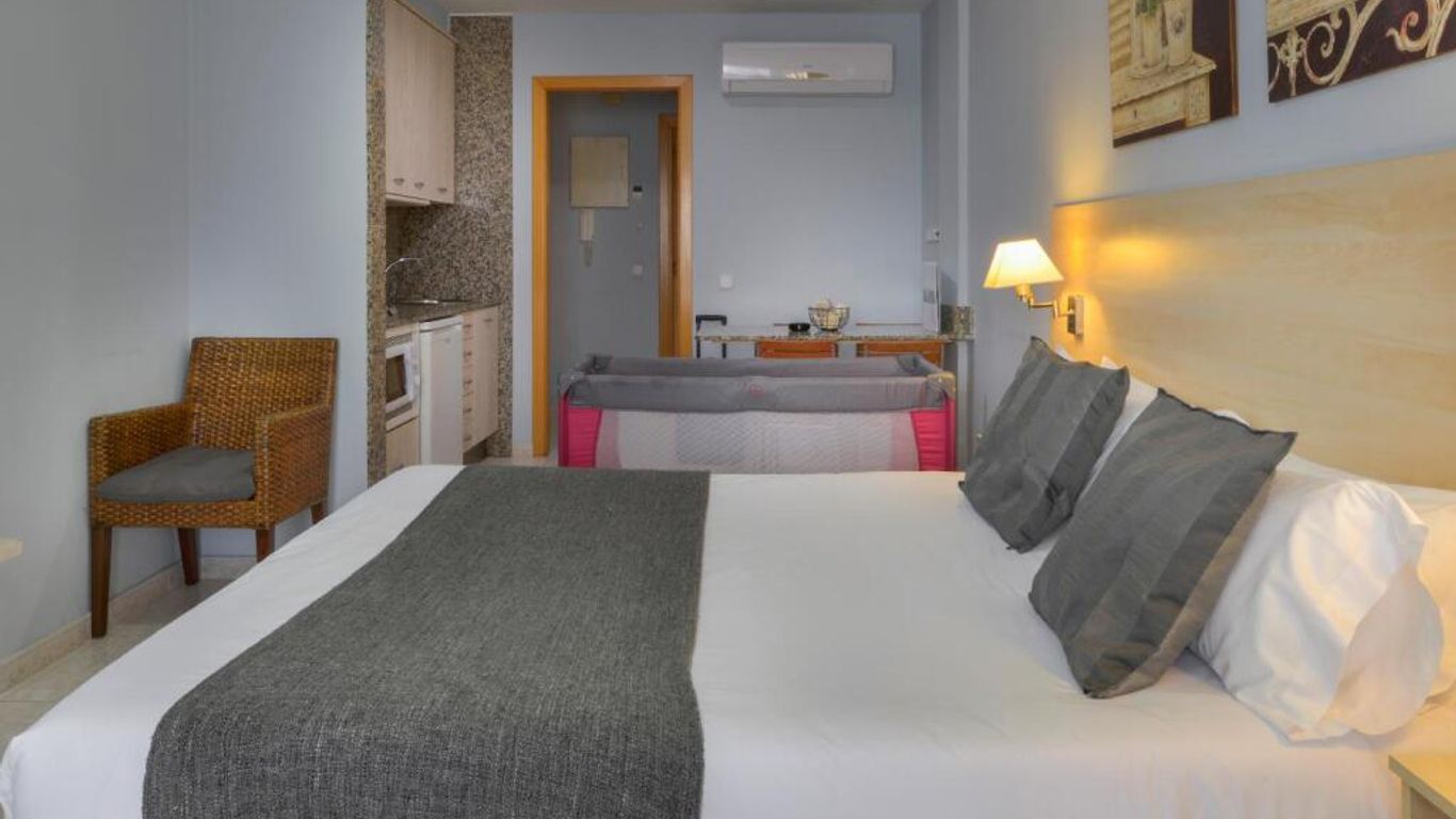 Alexandra Aparthotel