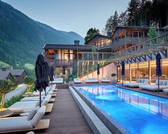 Amonti Chalets - Molini di Tures - Pool